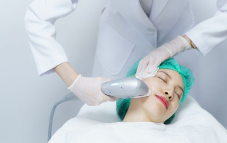 Tại sao HIFU Jesmas bền hơn máy Trung Quốc?